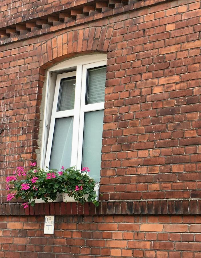 オルシュティンKameralny Apartament IIアパートメント エクステリア 写真